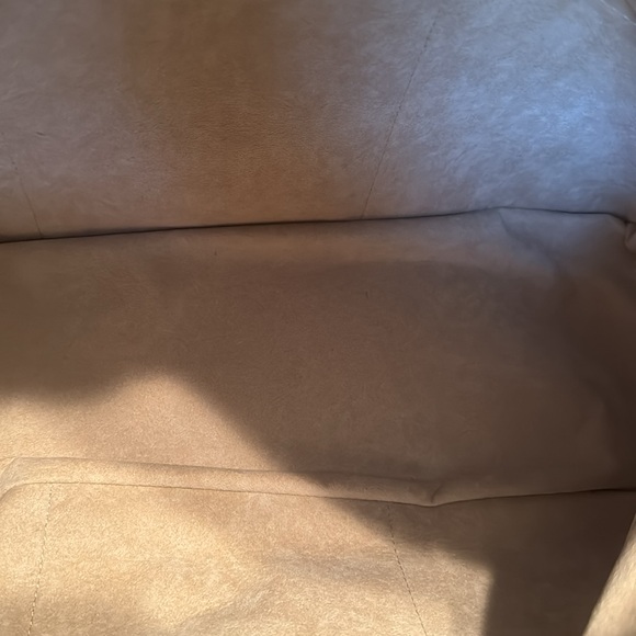 Authentic Louis Vuitton Artsy MM - Picture 8 of 14